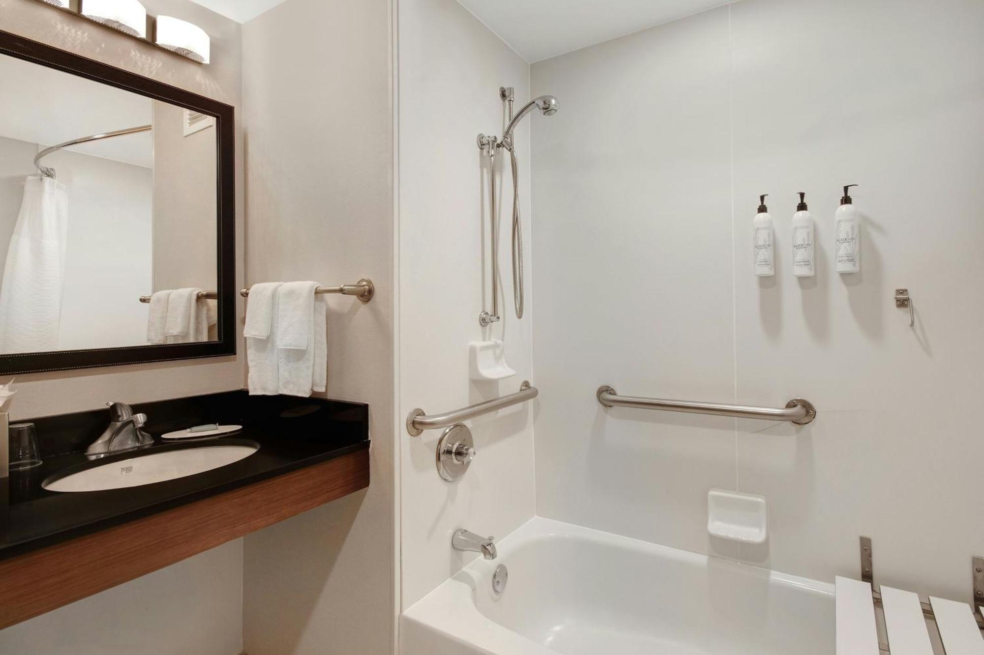 Fairfield Inn And Suites By Marriott Rochester West/Greece Екстериор снимка