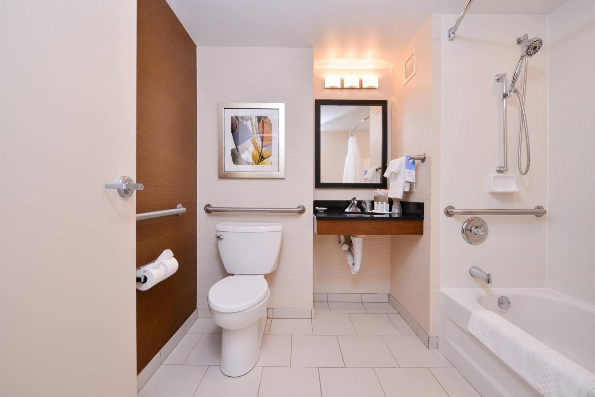 Fairfield Inn And Suites By Marriott Rochester West/Greece Екстериор снимка